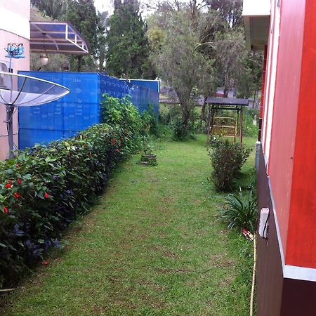 Villa Bukit Danau Lot 12 Cipanas  Esterno foto