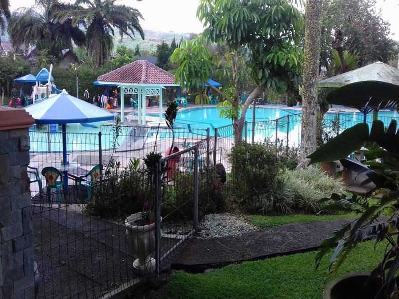 Villa Bukit Danau Lot 12 Cipanas  Esterno foto